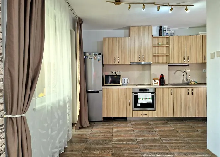 алекс * ネセバル